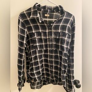 Hollister Button Down Shirt (size Small)